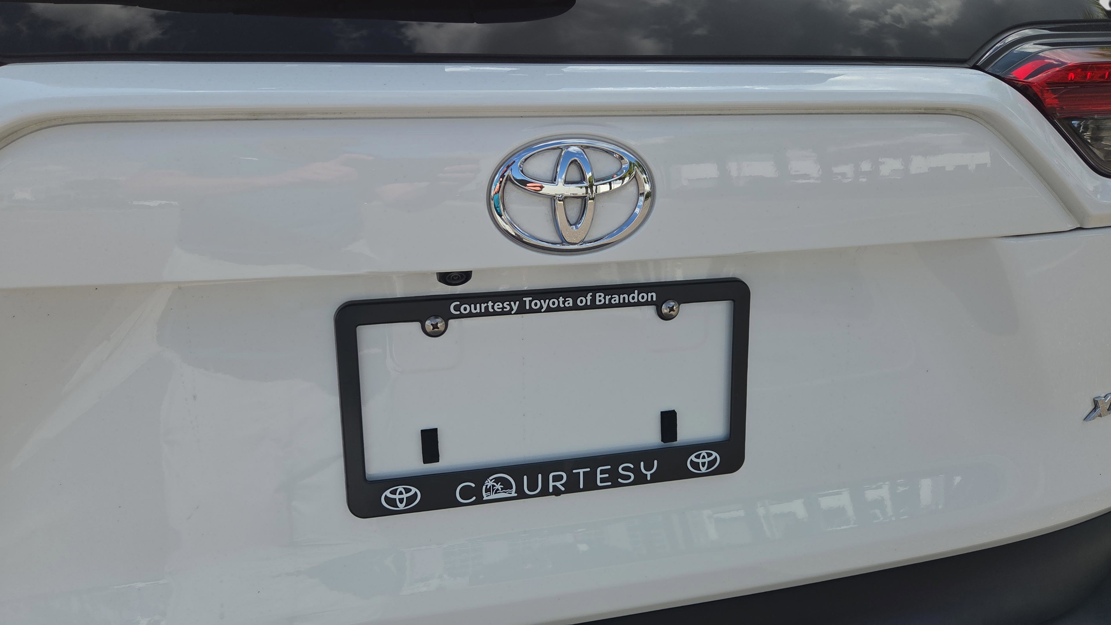 Certified 2024 Toyota RAV4 XLE FWD image 30