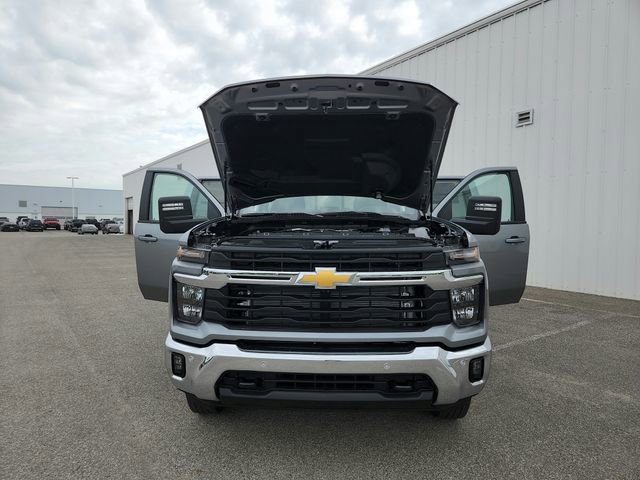 New 2026 Chevrolet Silverado 3500 LT w/ Safety Package AWD/4WD image 12