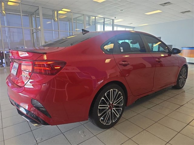 Used 2024 Kia Forte GT w/ GT2 Package image 8