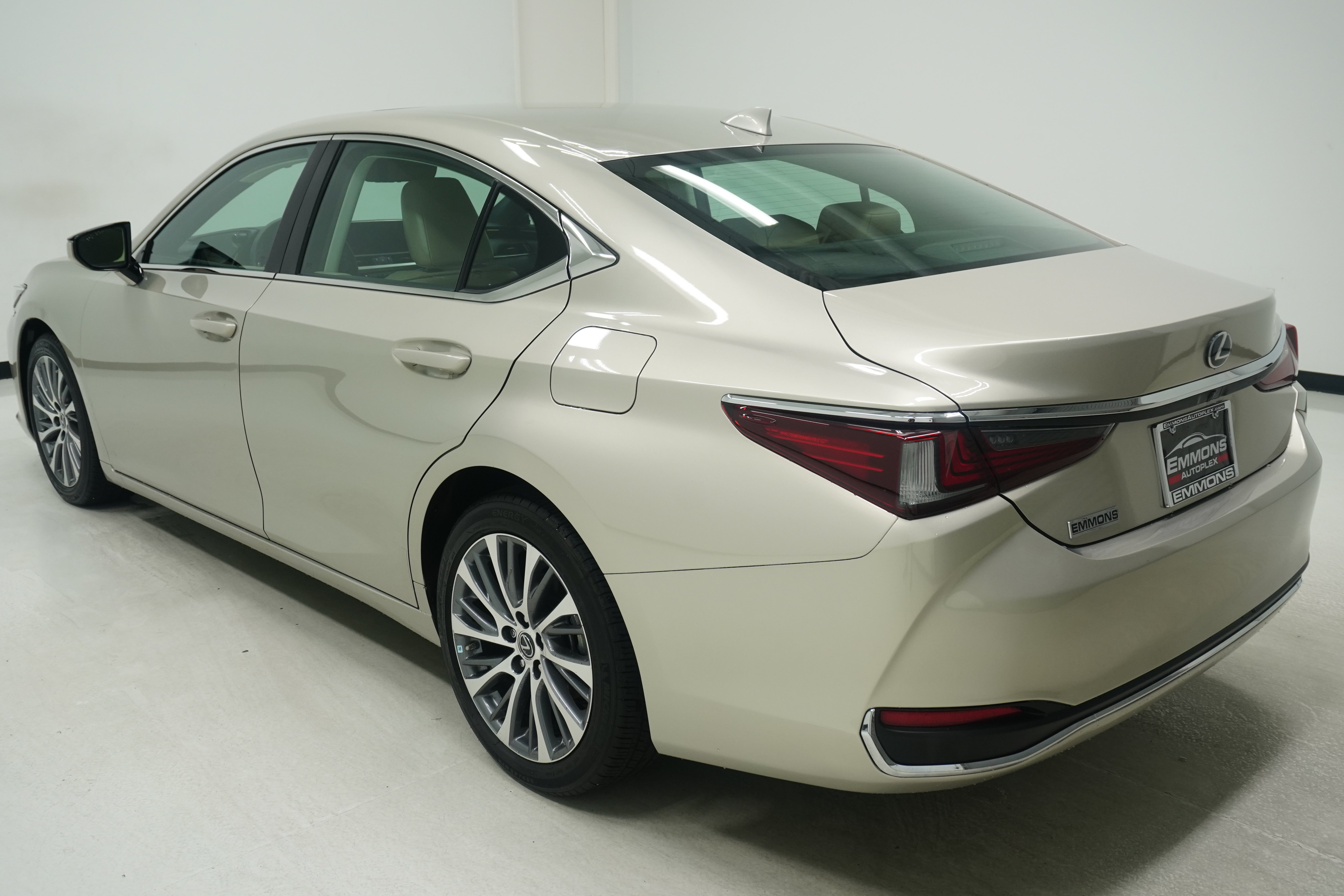 Used 2021 Lexus ES 250 w/ Premium Package AWD/4WD image 6