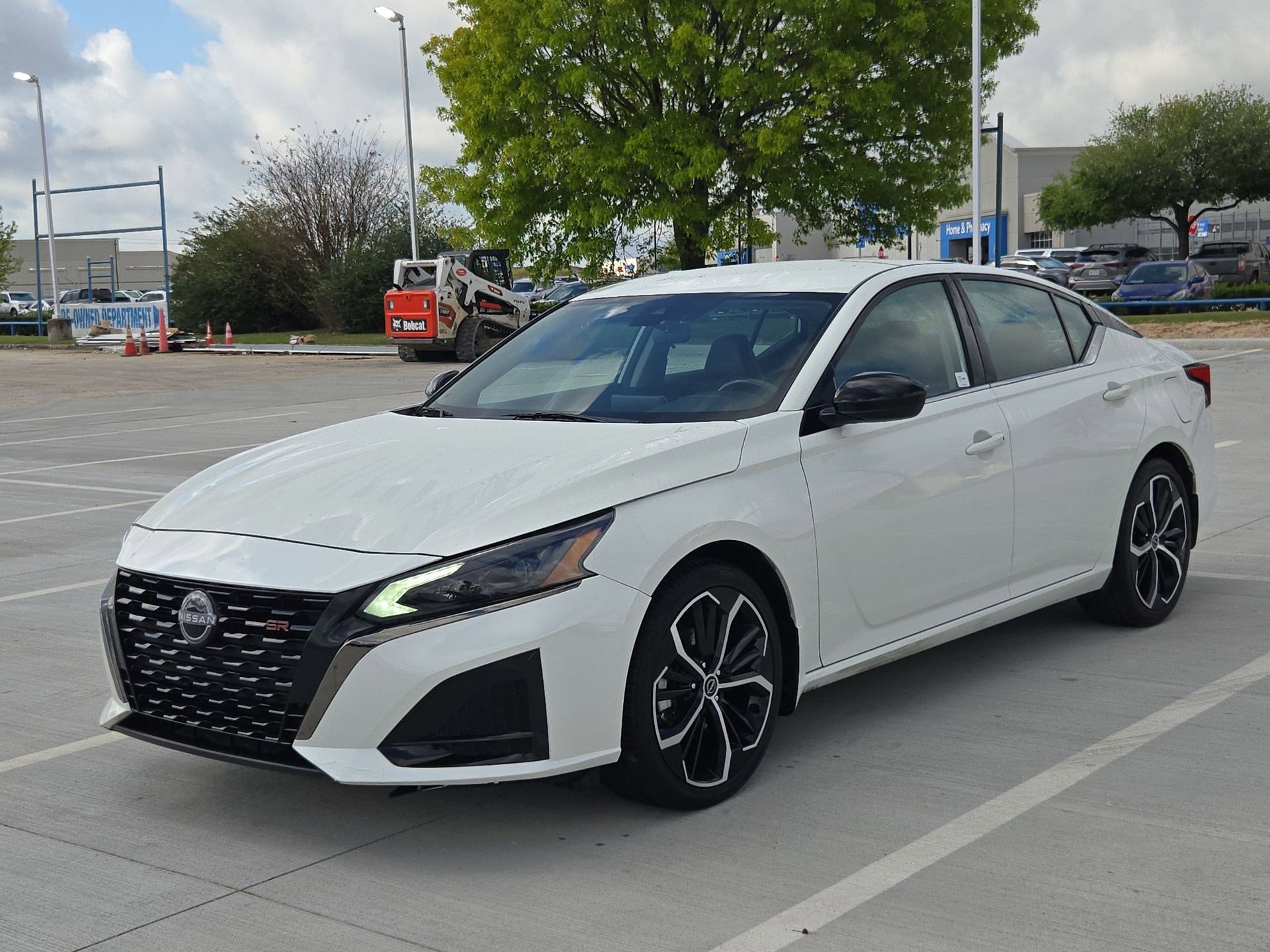 Used 2025 Nissan Altima 2.5 SR image 8