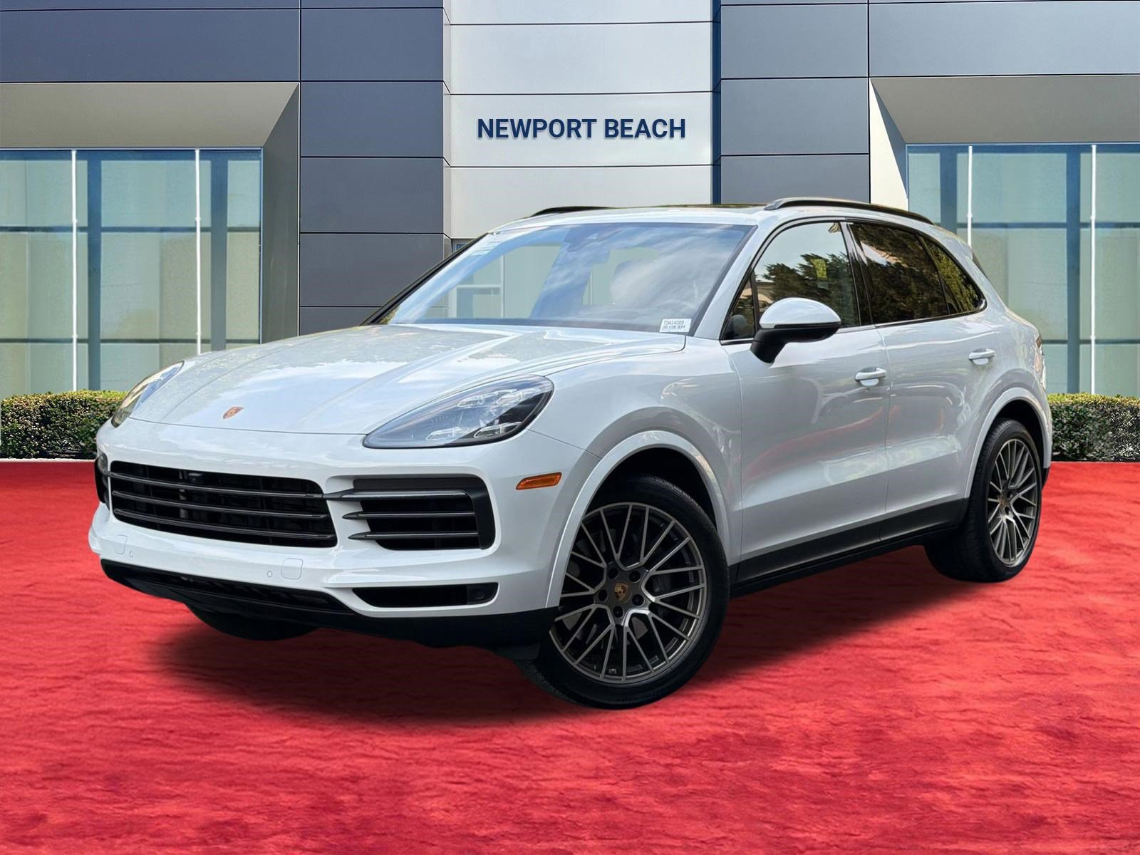 Used 2023 Porsche Cayenne S image 1
