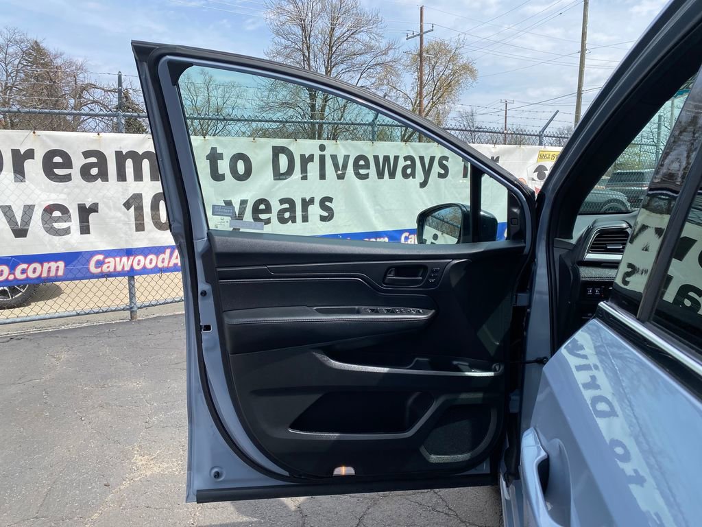 Used 2024 Honda Odyssey Sport image 13
