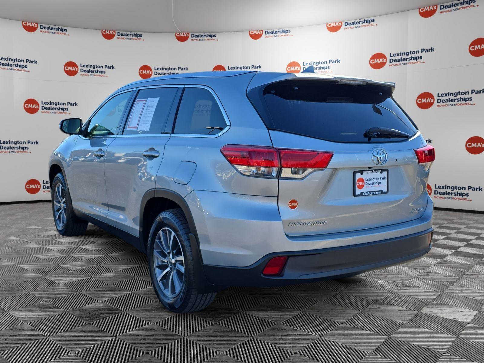 Used 2019 Toyota Highlander XLE image 5