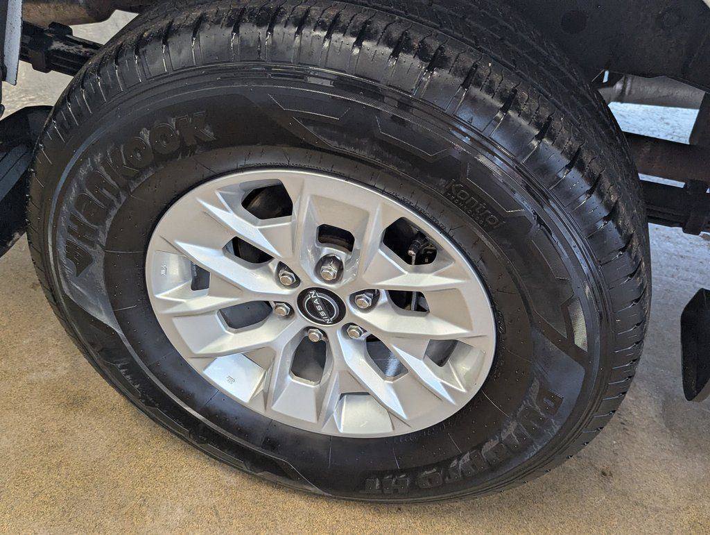 Used 2024 Nissan Frontier SV w/ Technology Package image 26