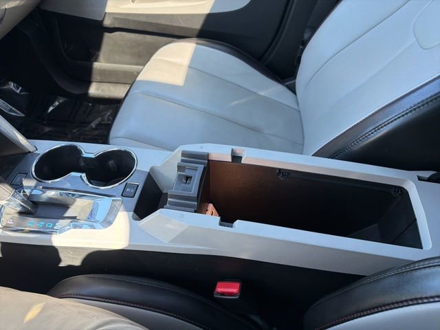 Used 2017 Chevrolet Equinox Premier w/ Enhanced Convenience Package image 14