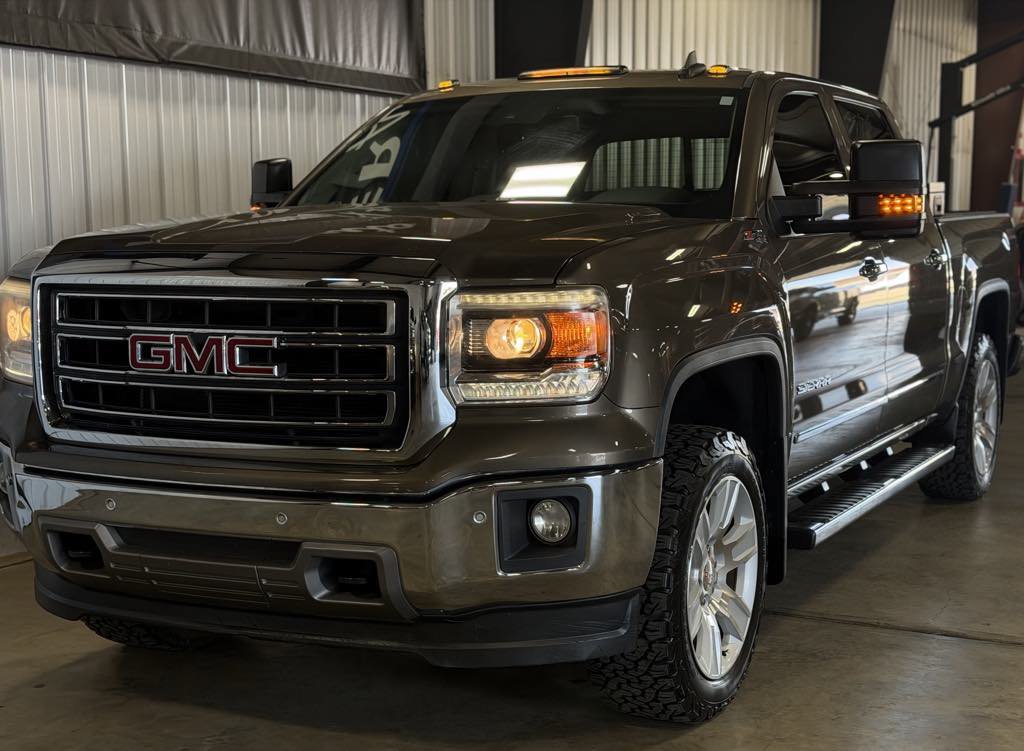 Used 2015 GMC Sierra 1500 SLT w/ Driver Alert Package AWD/4WD image 38