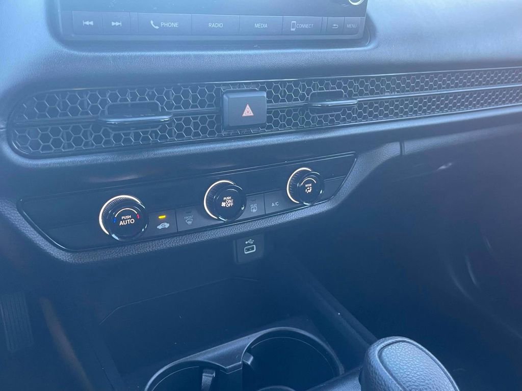 Certified 2024 Honda HR-V LX image 28