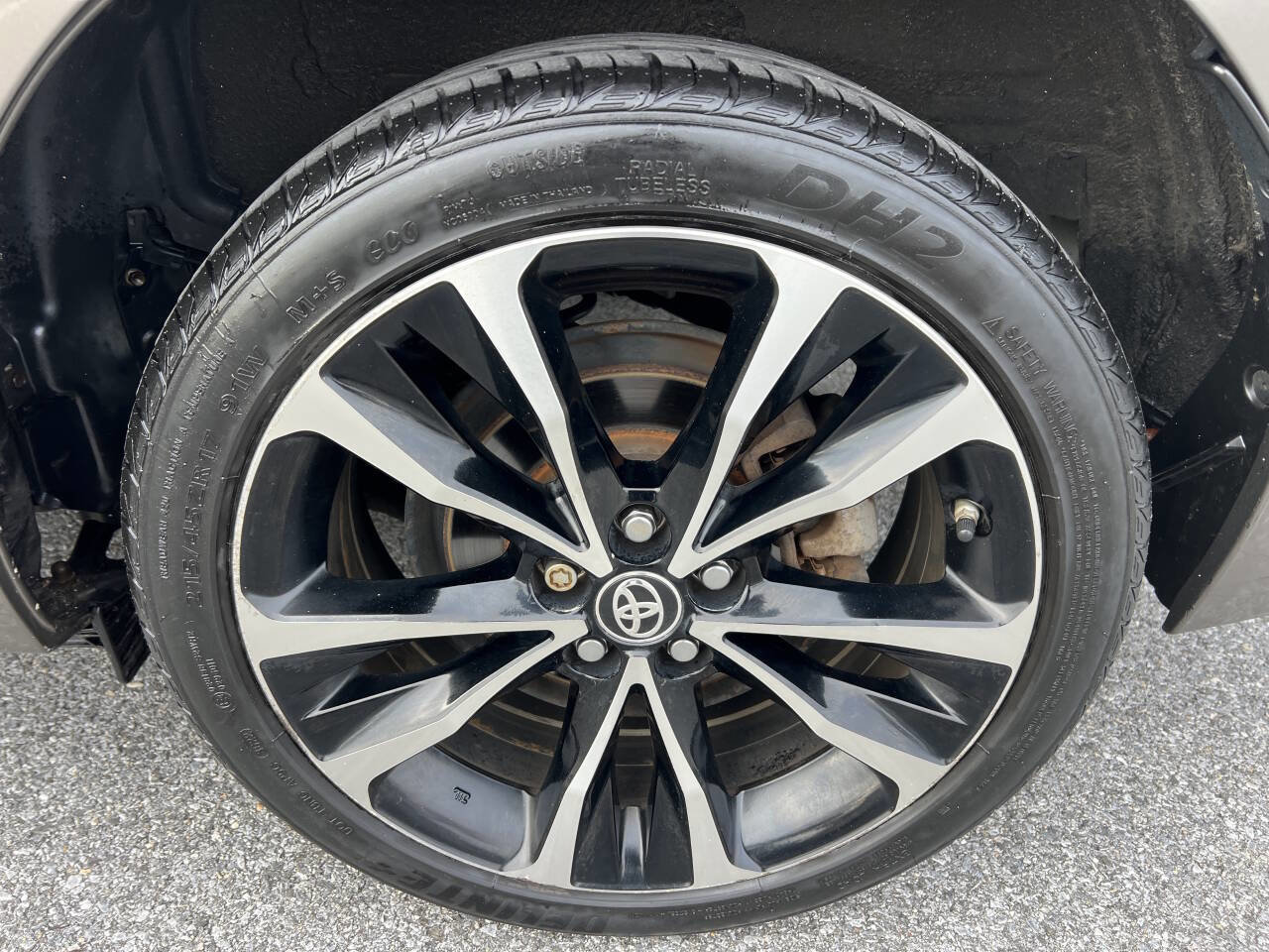 Used 2017 Toyota Corolla SE w/ Carpet Mat Package (TMS) image 16