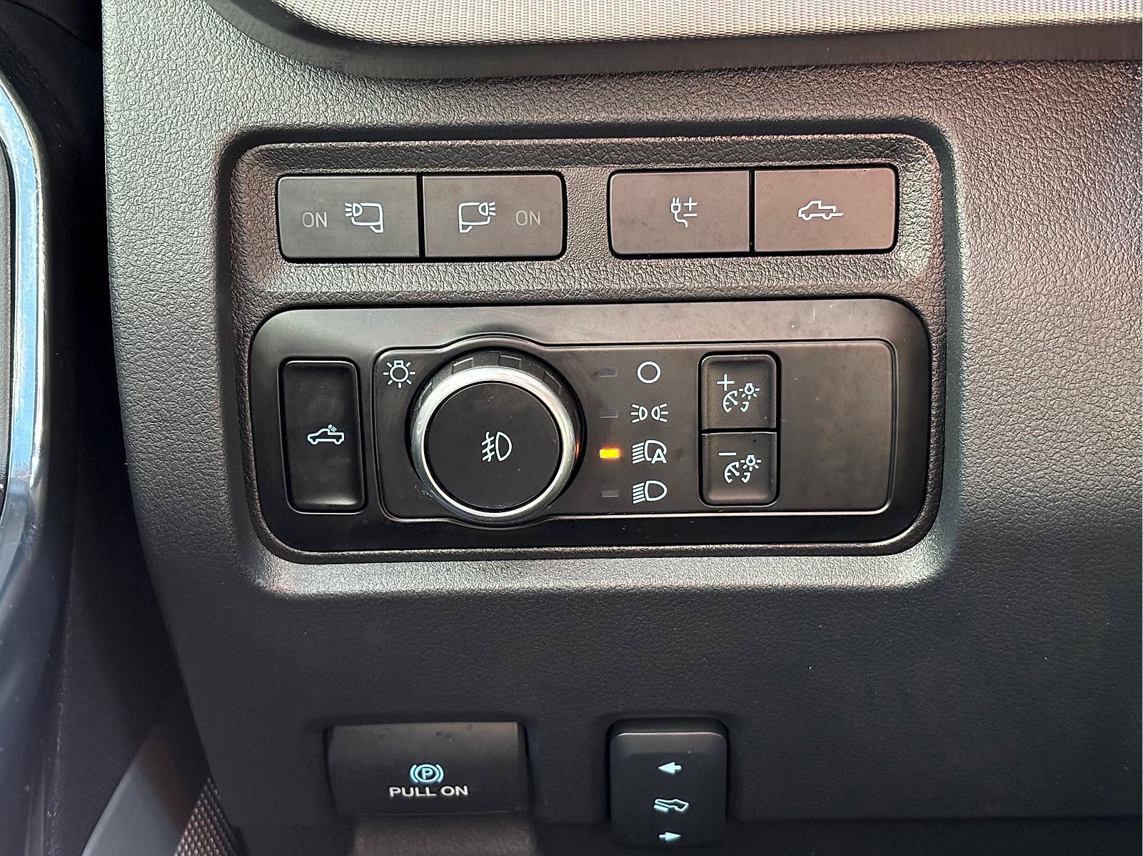 Used 2024 Ford F350 Platinum AWD/4WD image 18