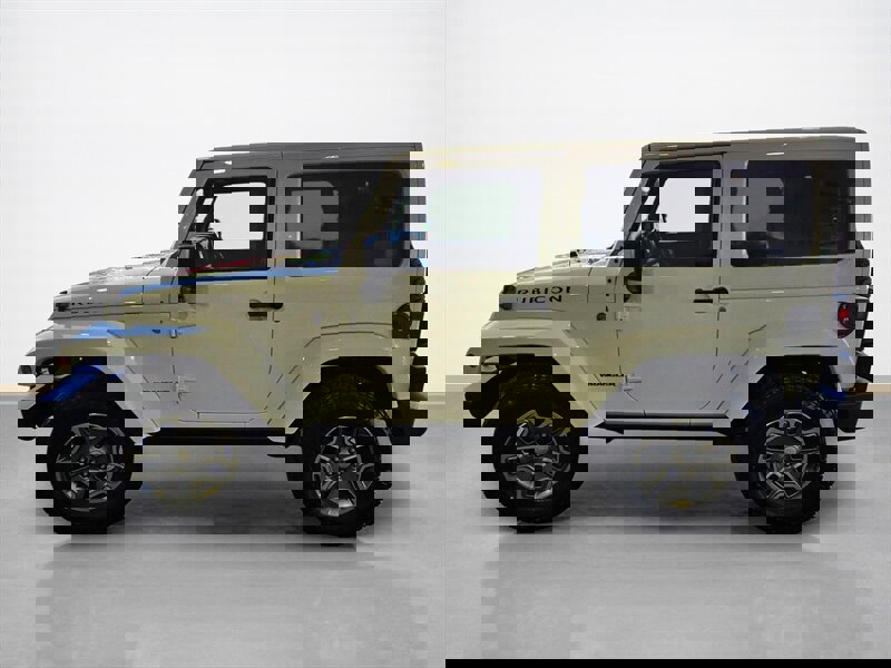 Used 2014 Jeep Wrangler Rubicon w/ Dual Top Group AWD/4WD image 7