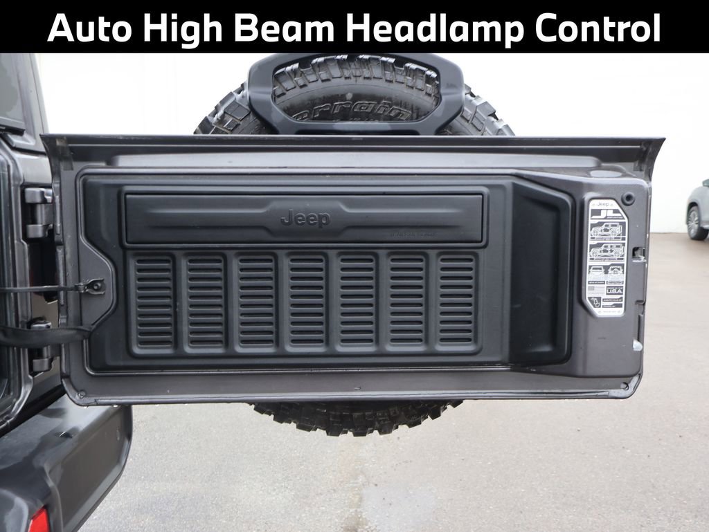 Used 2021 Jeep Wrangler Unlimited Sahara image 20