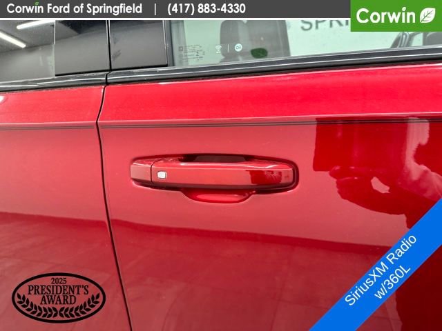 Used 2021 Chevrolet Tahoe Z71 w/ Z71 Signature Package AWD/4WD image 9