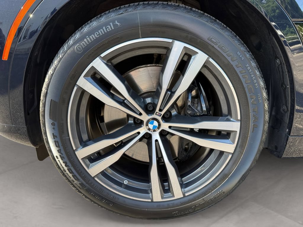 Used 2025 BMW X7 xDrive40i w/ M Sport Package AWD/4WD image 14