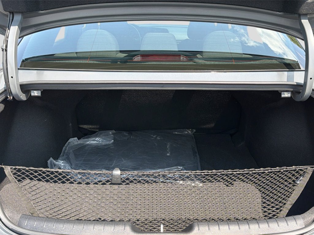 Certified 2025 Hyundai Elantra SEL FWD image 28