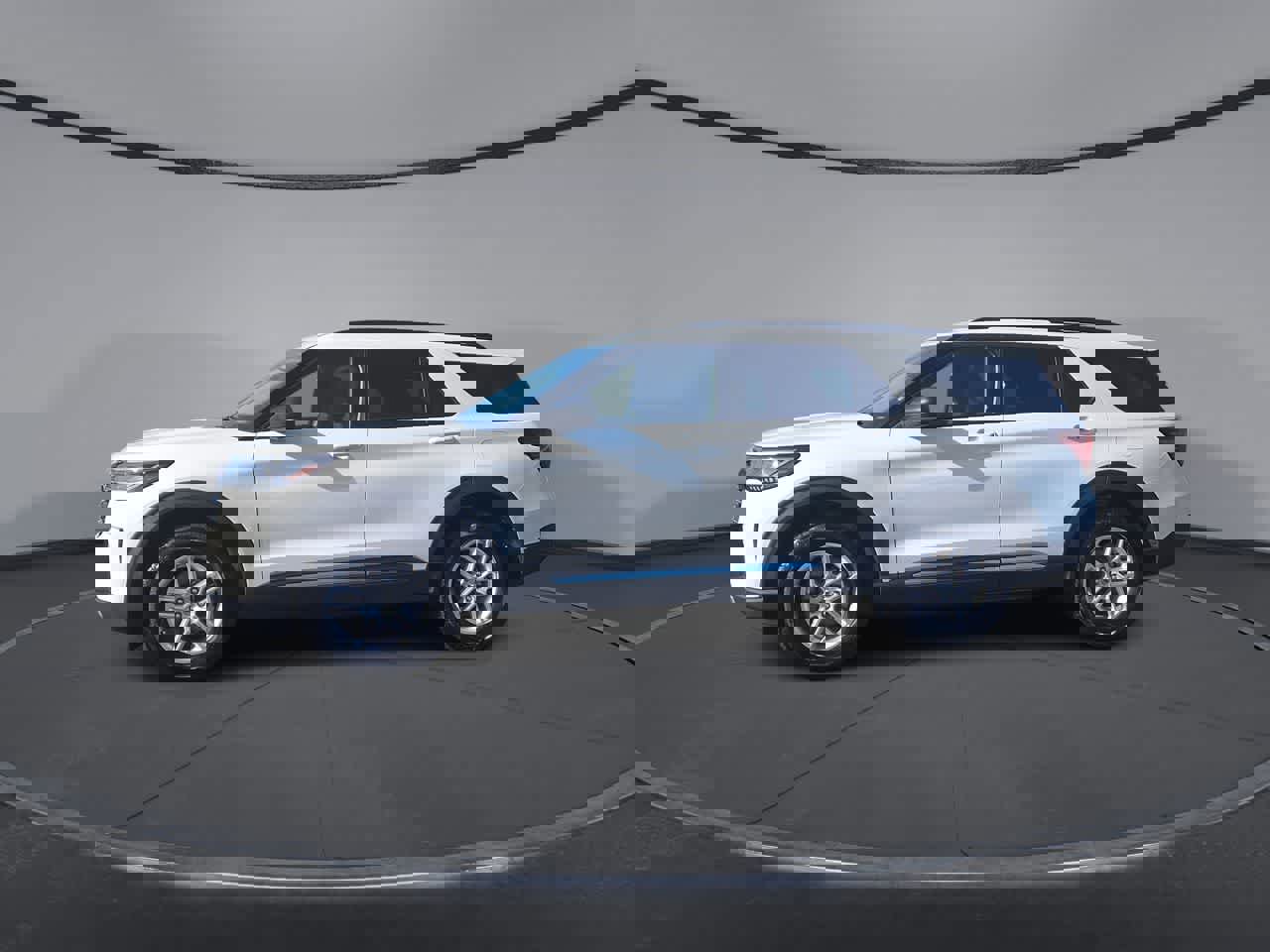 Used 2025 Ford Explorer Active image 4