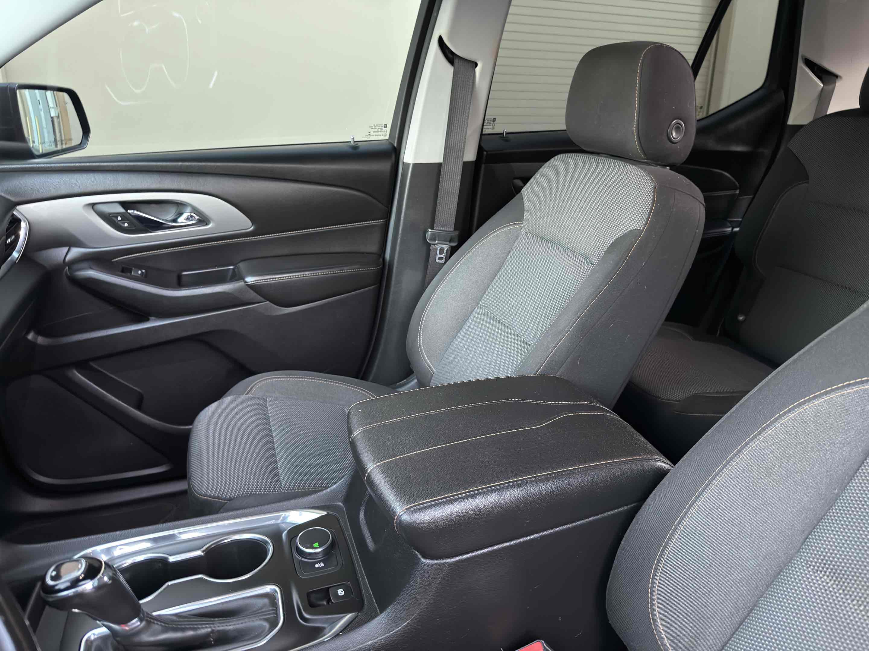 Used 2019 Chevrolet Traverse LT image 29