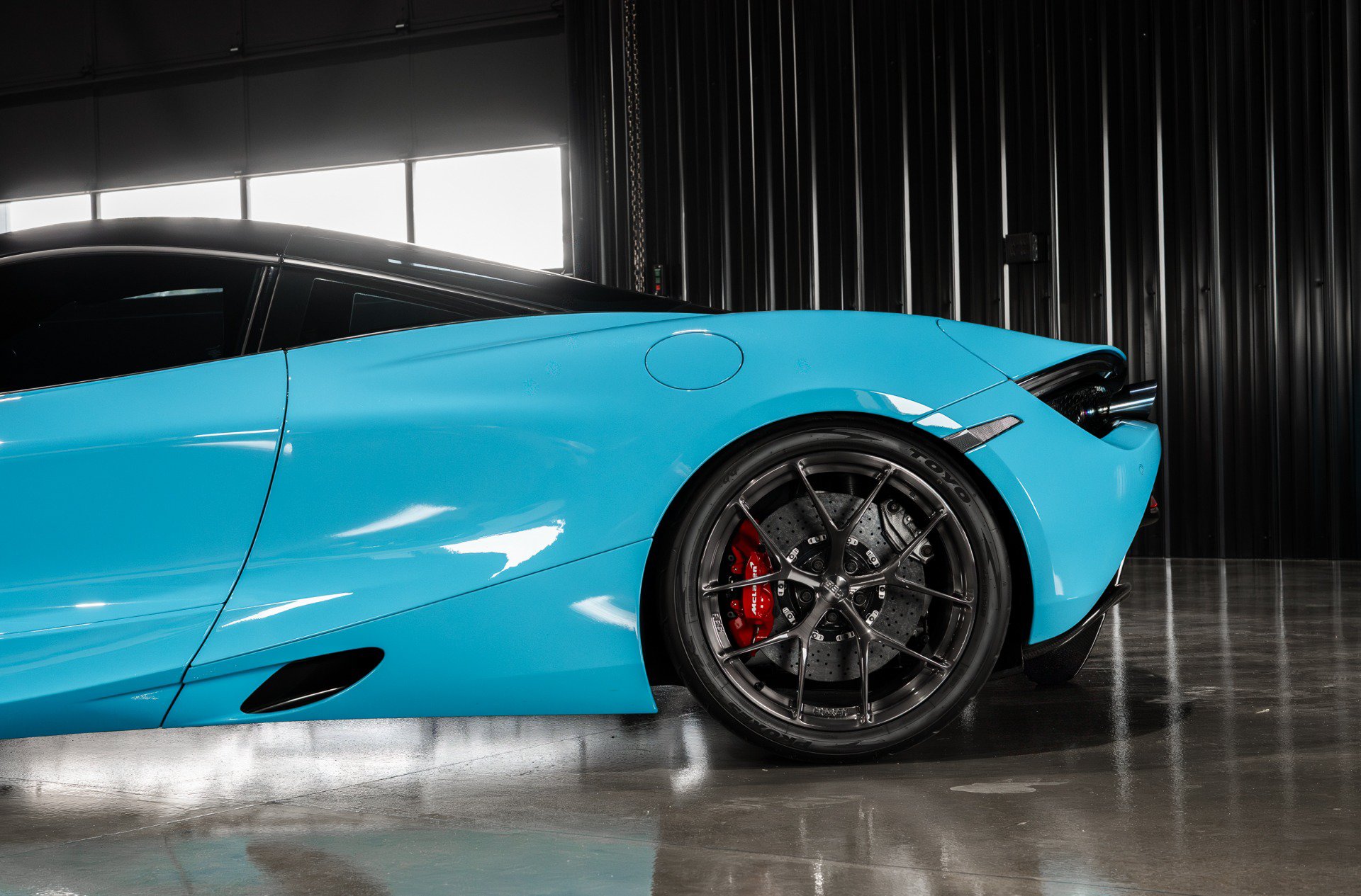 Used 2018 McLaren 720S RWD image 38