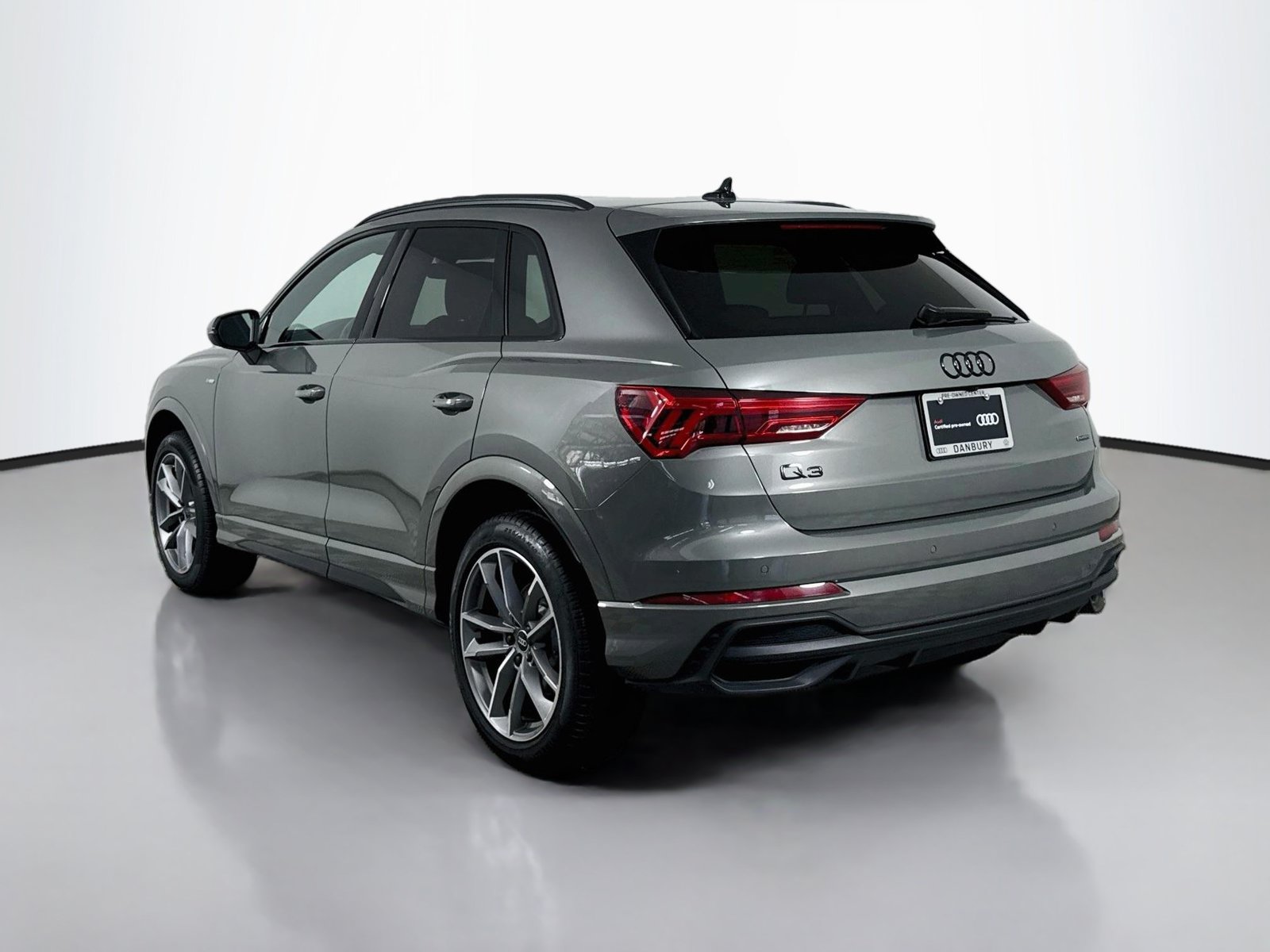 Certified 2024 Audi Q3 2.0T Premium Plus w/ Premium Plus Package AWD/4WD image 3
