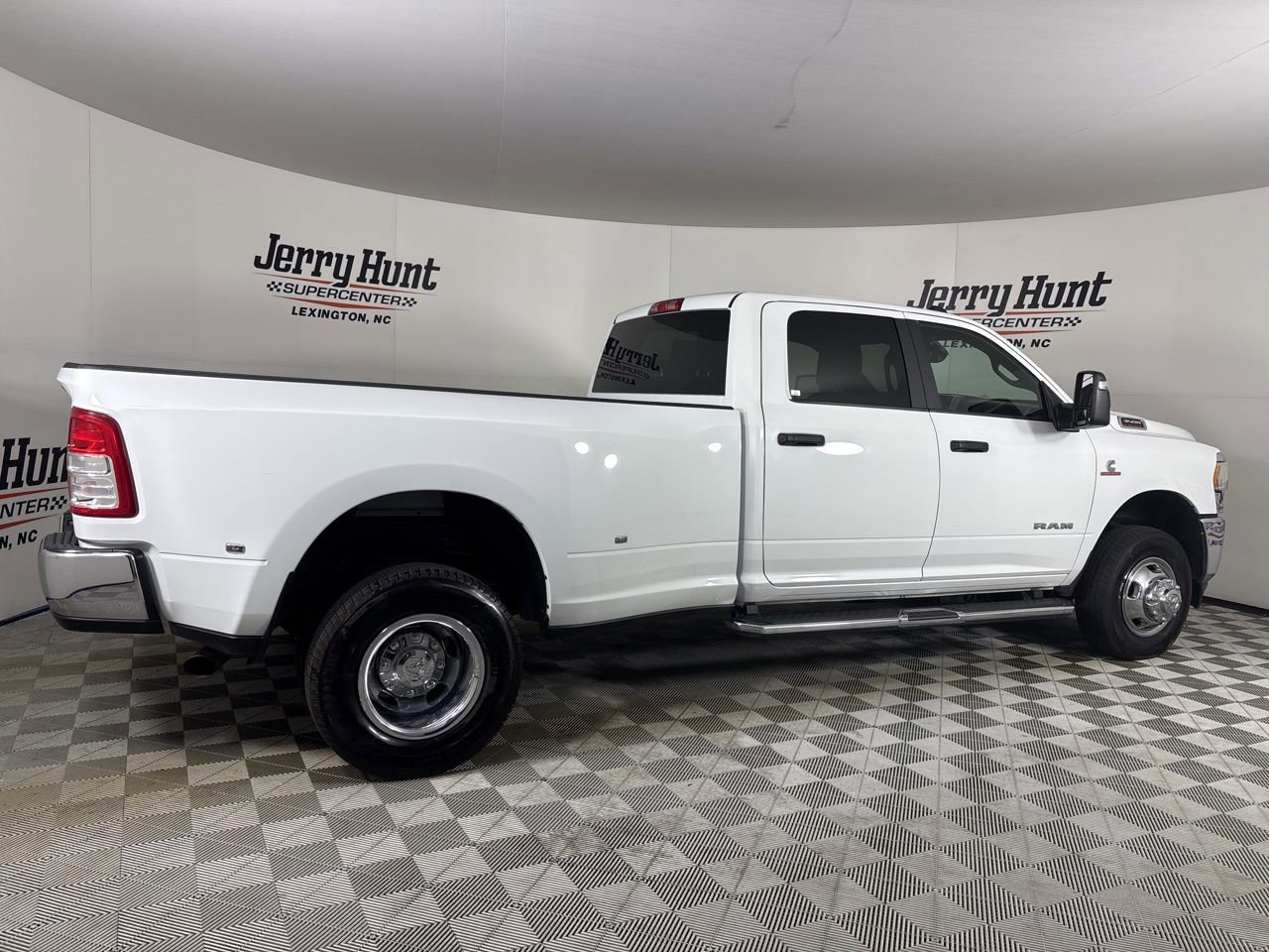 Used 2024 RAM 3500 Big Horn image 4