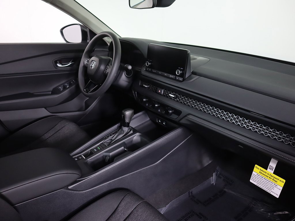 Certified 2025 Honda Accord SE image 27