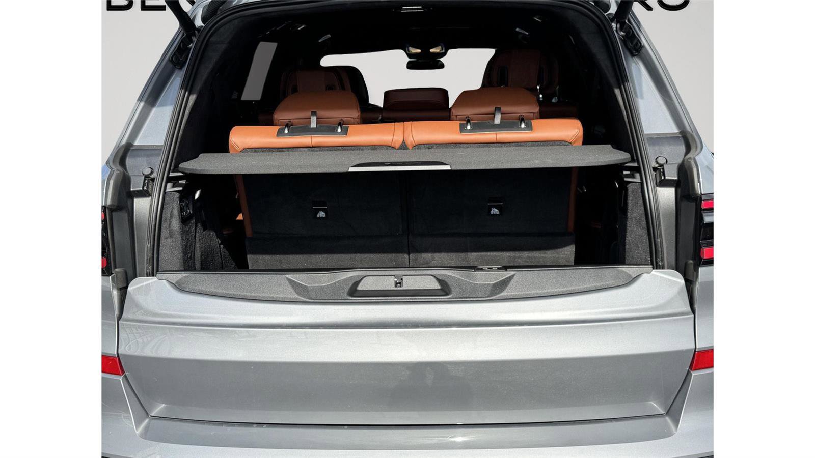 Used 2025 BMW X7 M60i image 75