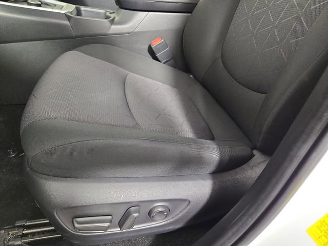 Used 2025 Toyota RAV4 XLE image 30