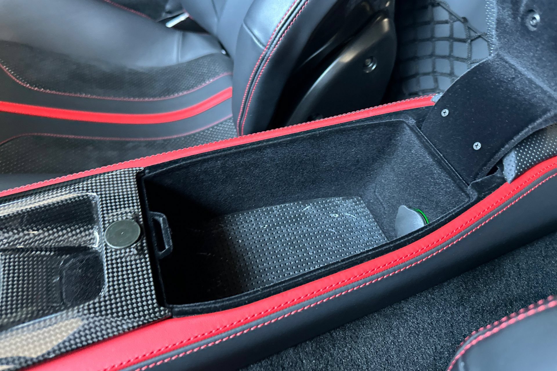 Used 2018 Ferrari 812 Superfast RWD image 25