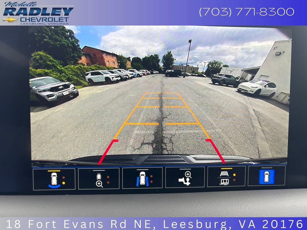 Used 2024 Chevrolet Suburban High Country AWD/4WD image 19