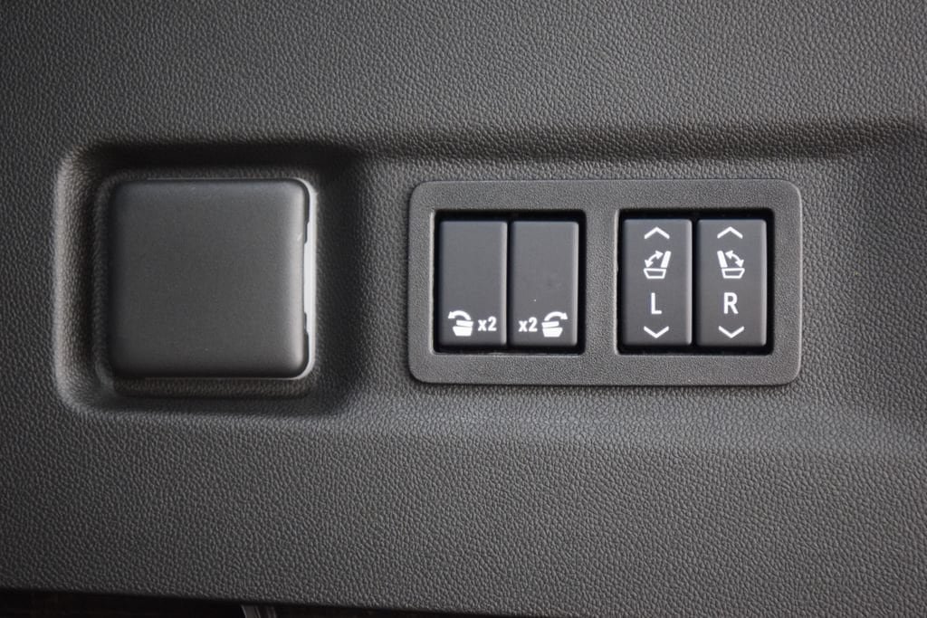 New 2026 Chevrolet Suburban Premier AWD/4WD image 26