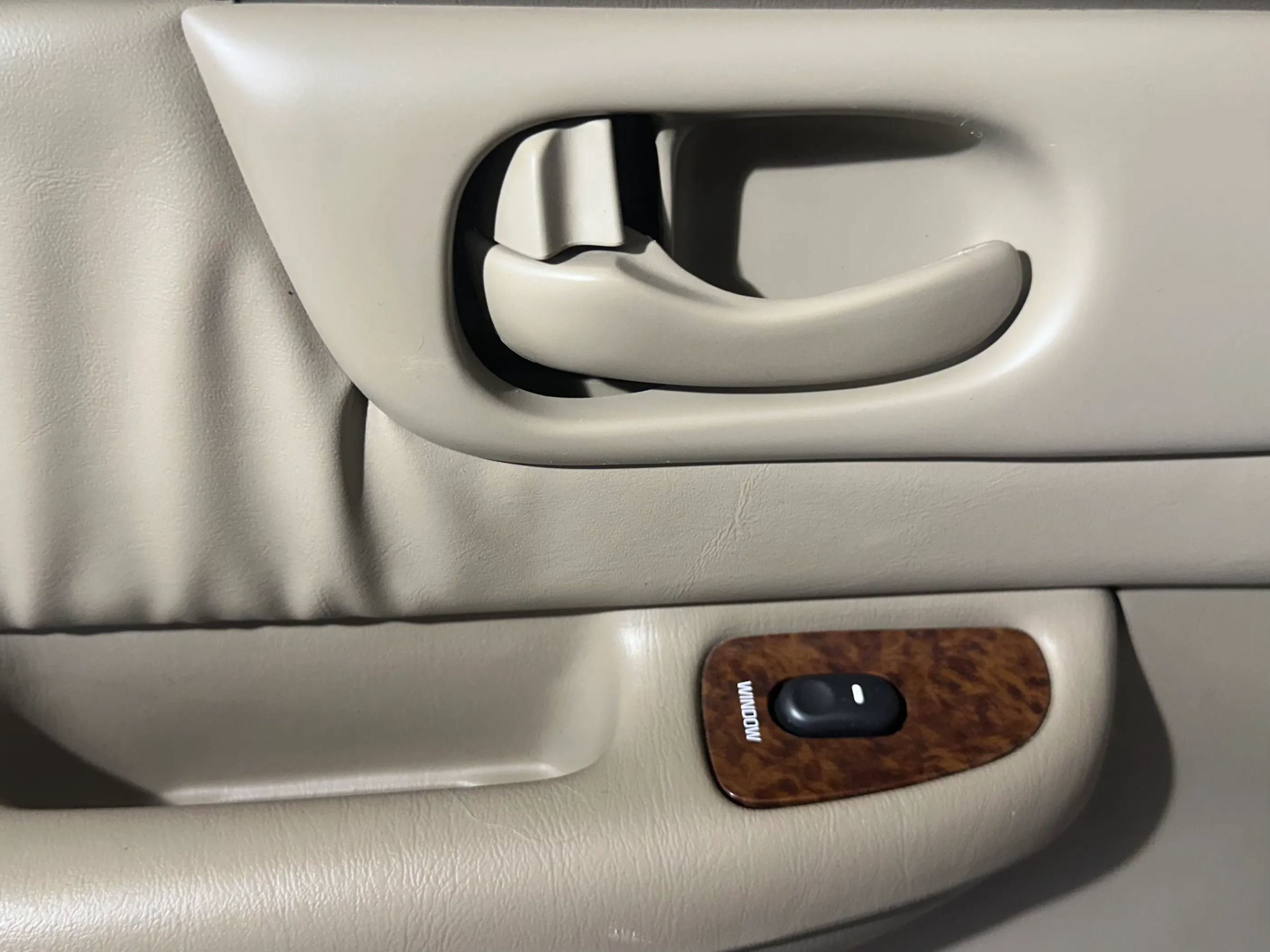 Used 2004 Buick Century Custom FWD image 28
