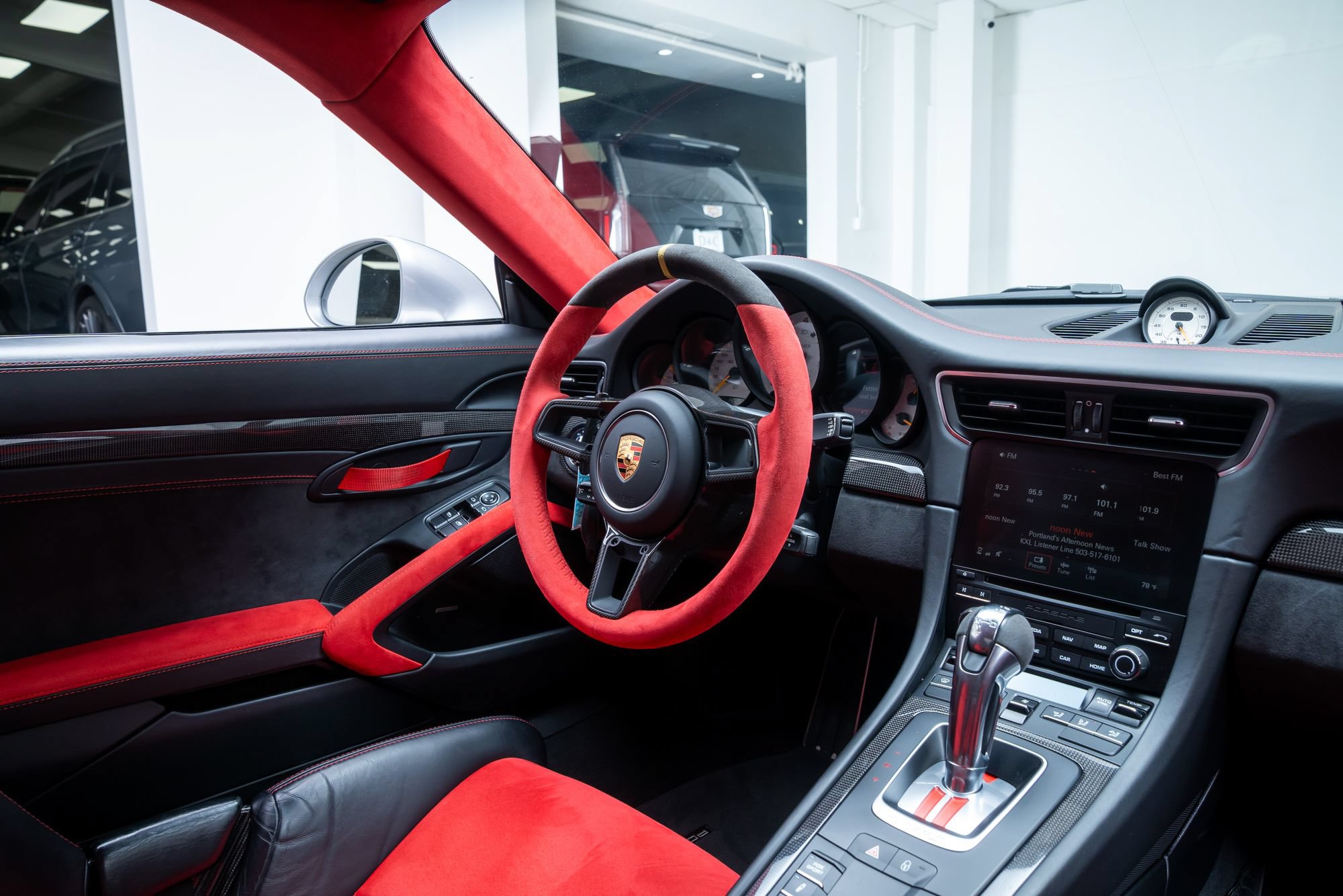 Used 2018 Porsche 911 GT2 RS w/ Weissach Package RWD image 20