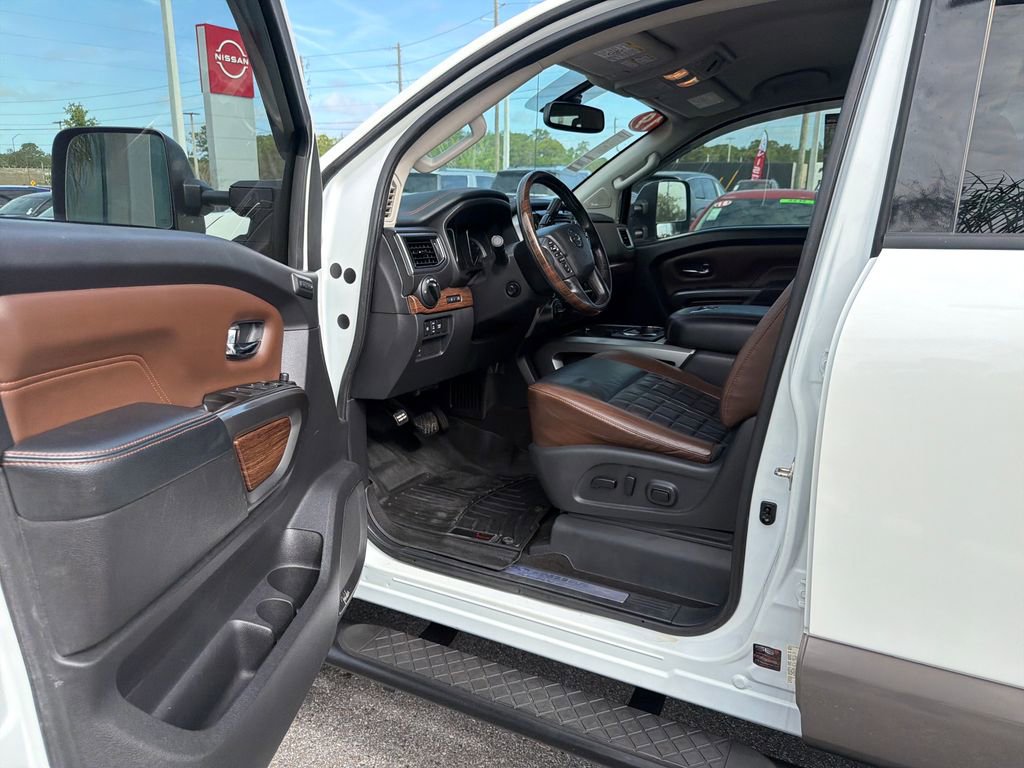 Used 2019 Nissan Titan Platinum Reserve w/ Platinum Utility Package image 15