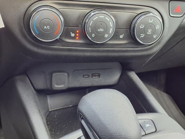 Used 2024 Chevrolet Trax RS w/ Sunroof Package image 12