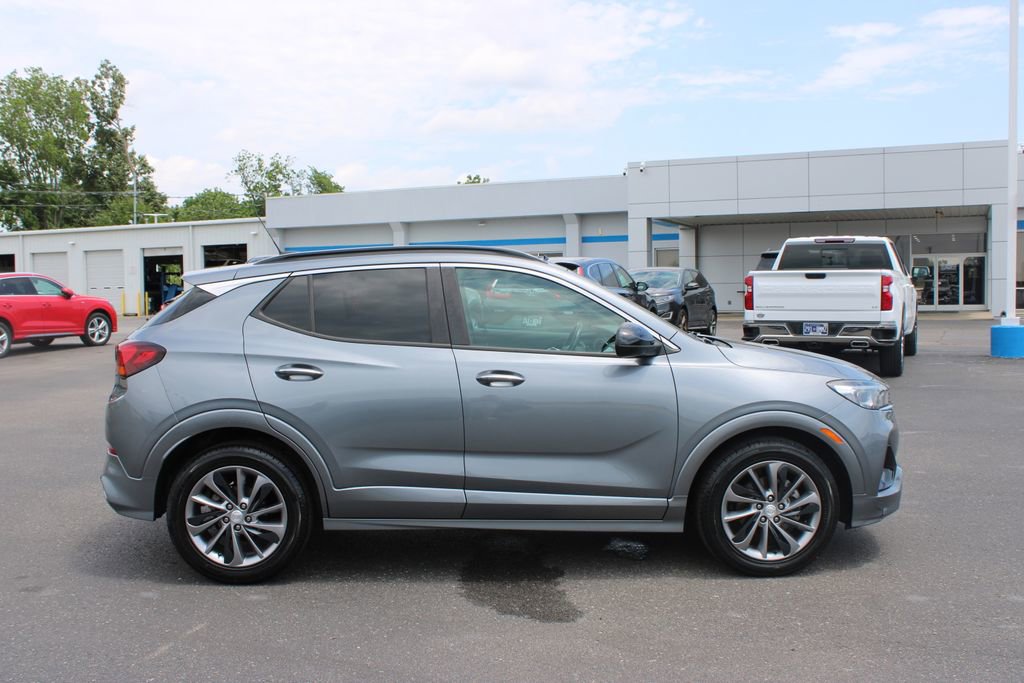 Used 2020 Buick Encore GX Select w/ Sport Touring Package FWD image 11