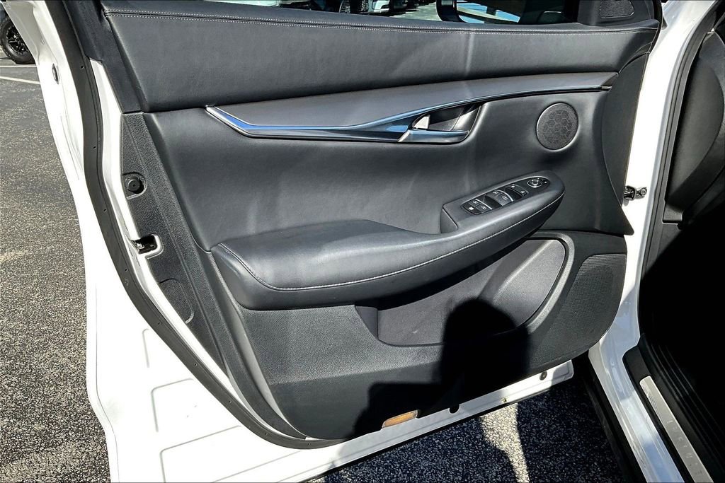 Certified 2025 INFINITI QX50 Pure image 24