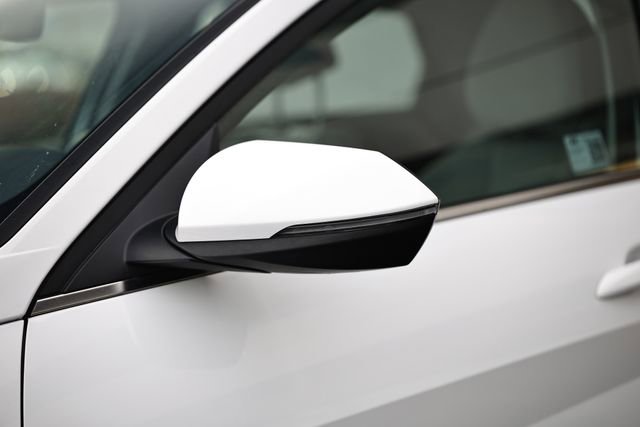 Certified 2025 Hyundai Elantra Limited image 11