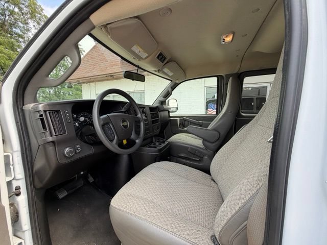 Used 2024 Chevrolet Express 3500 LS RWD image 11