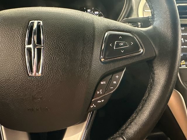 Used 2018 Lincoln MKC Premiere FWD image 16