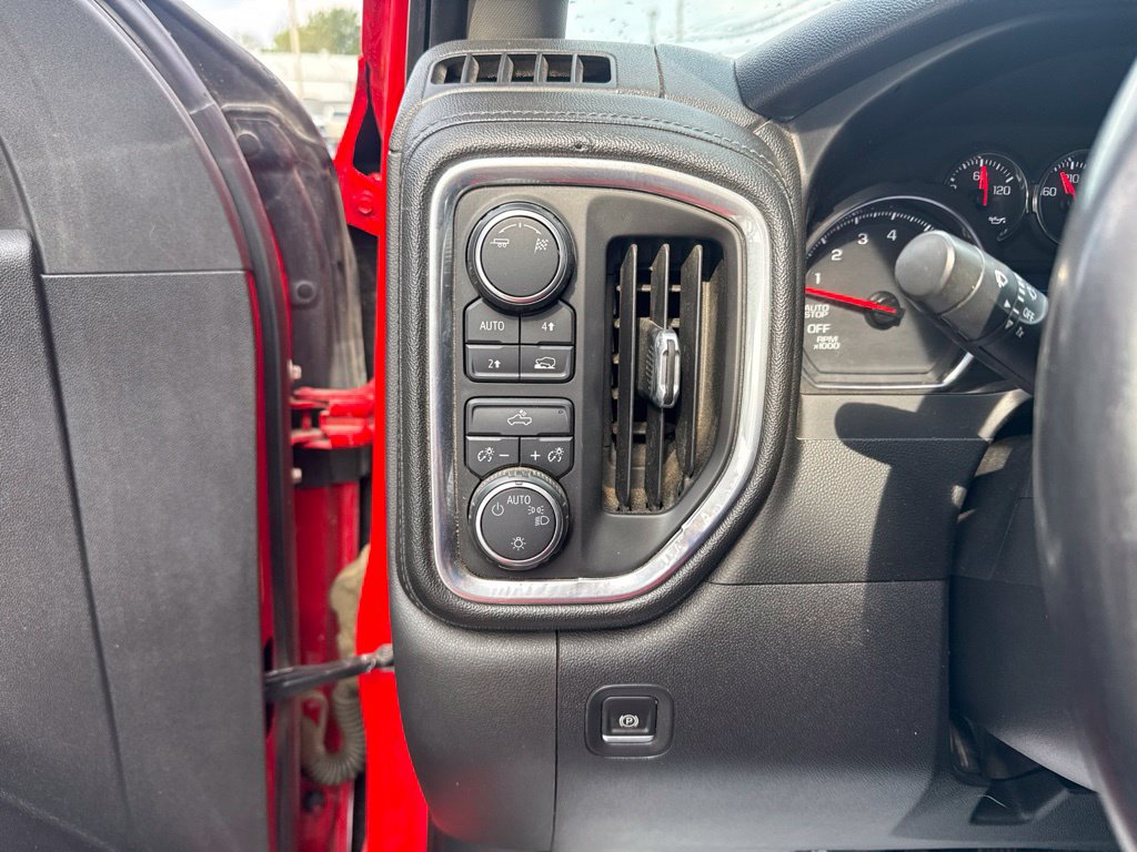 Used 2019 Chevrolet Silverado 1500 LT AWD/4WD image 18