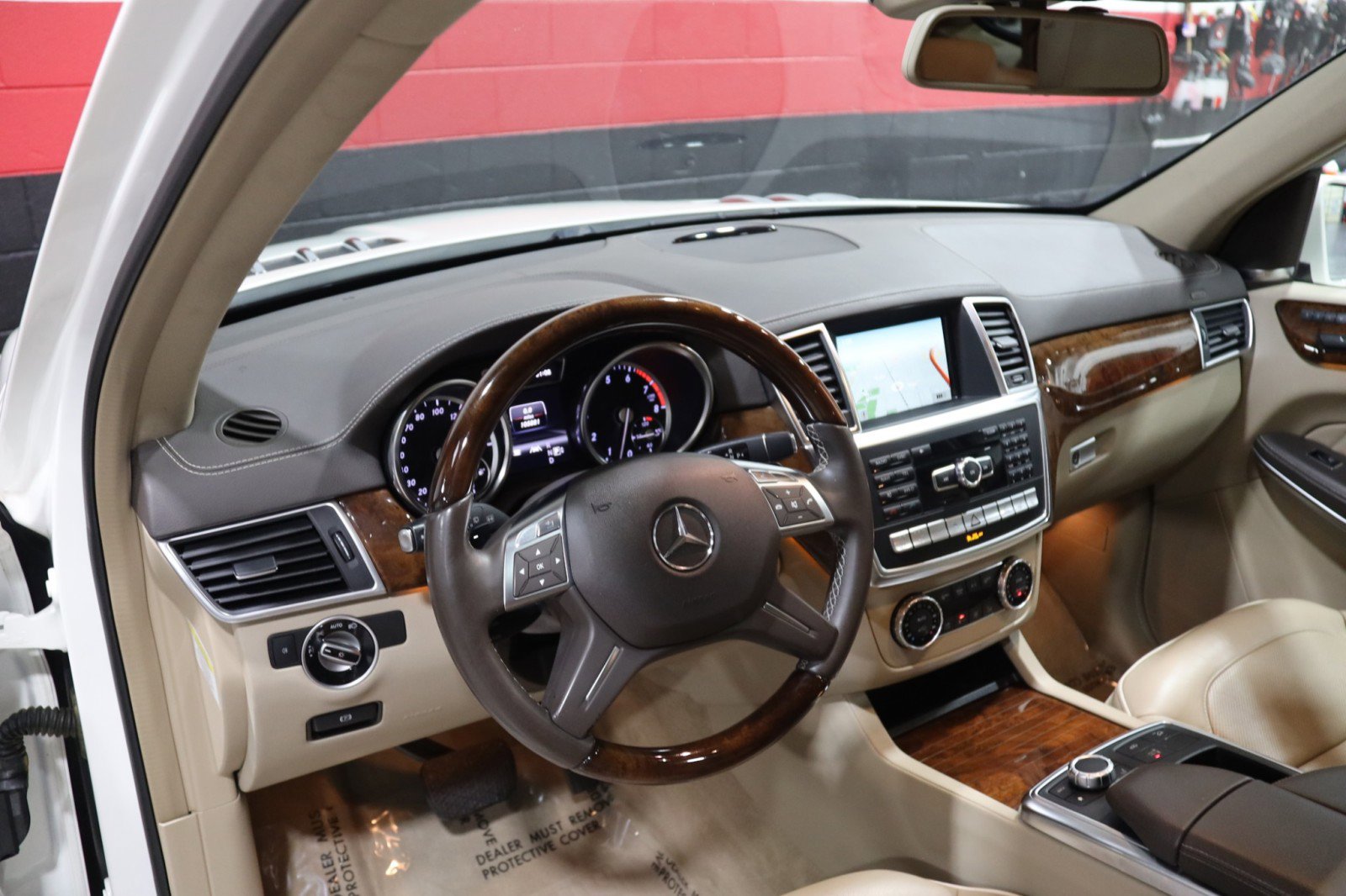 Used 2013 Mercedes-Benz GL 550 4MATIC AMG Sport 4dr Suv image 36