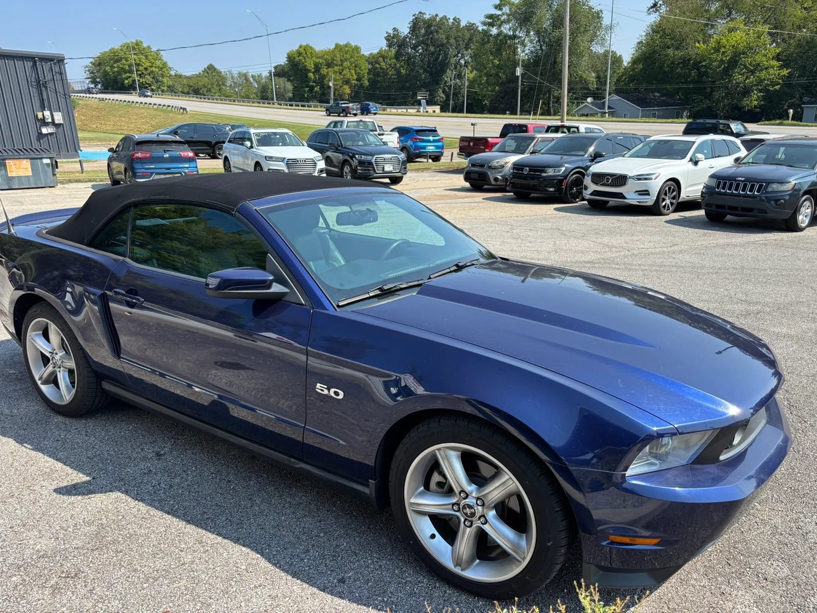 Used 2011 Ford Mustang GT Premium w/ Electronics Pkg RWD image 7