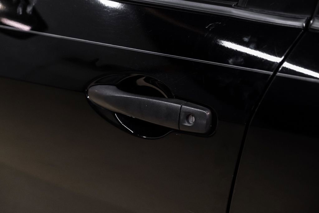 Used 2021 Nissan Versa S image 40