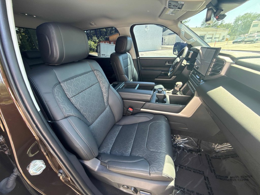Used 2023 Toyota Tundra Limited AWD/4WD image 27