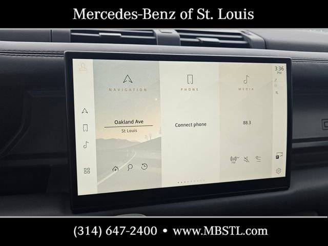 Used 2025 Land Rover Defender 110 V8 AWD/4WD image 31