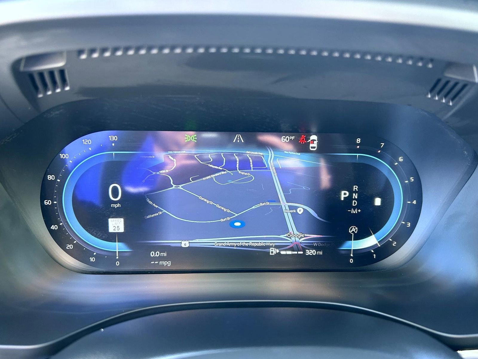 Used 2025 Volvo XC60 B5 Plus image 14