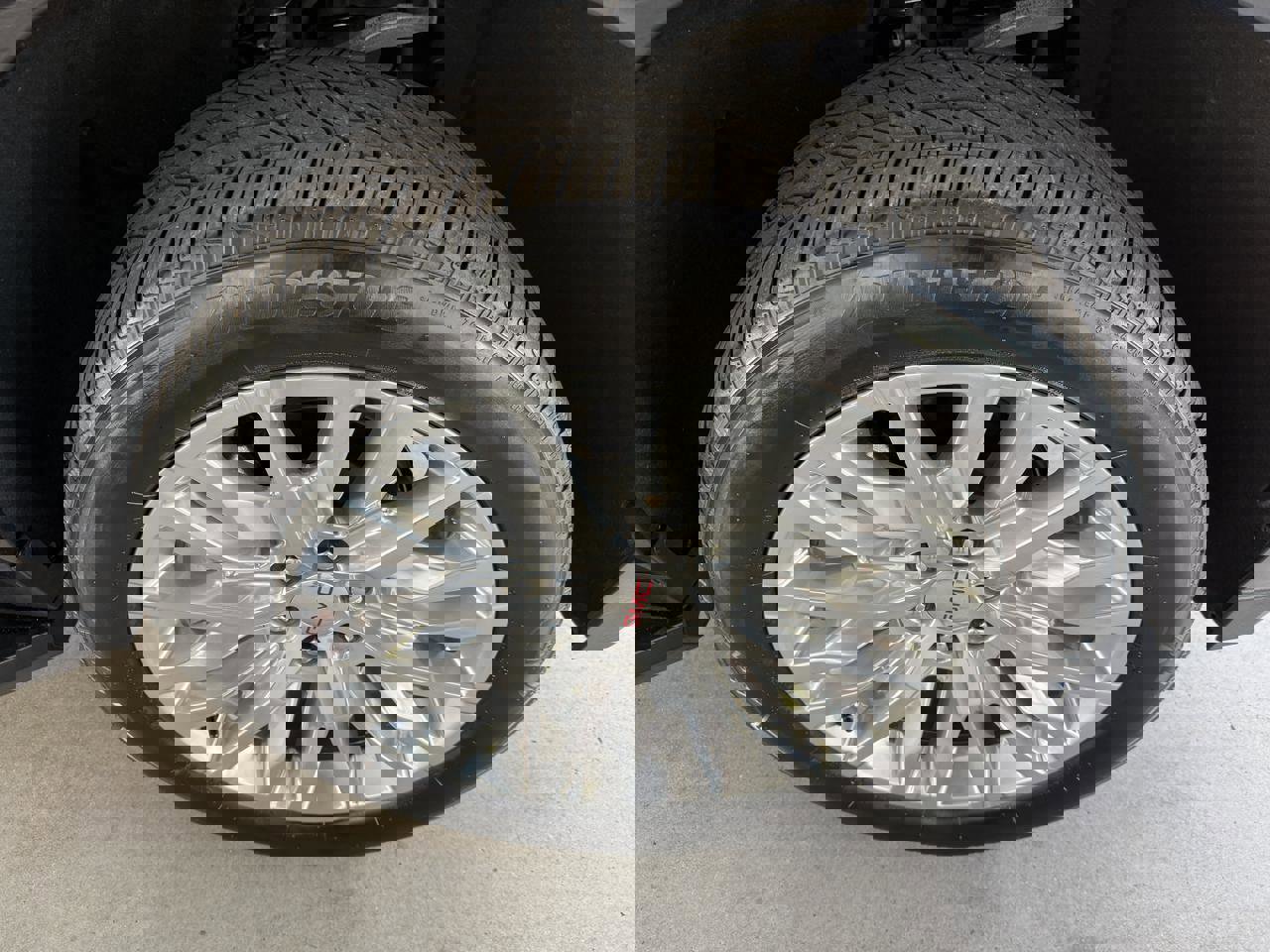 Used 2024 GMC Yukon SLT w/ SLT Luxury Package image 49