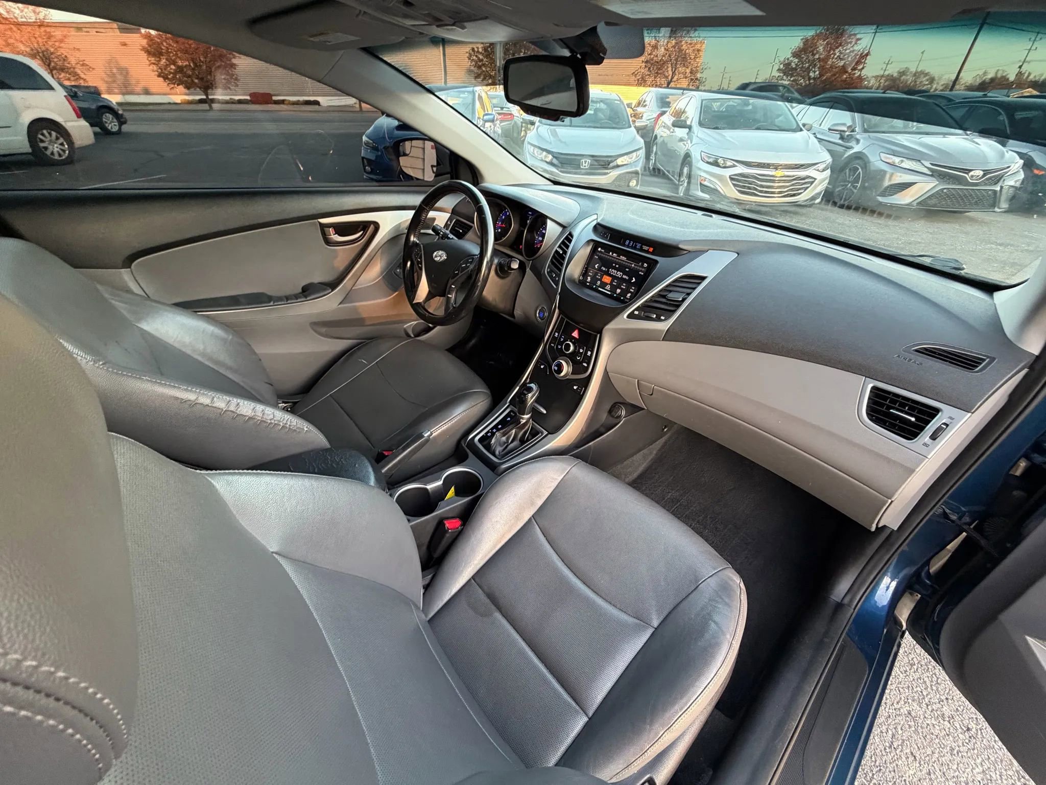 Used 2014 Hyundai Elantra w/ Option Group 2 image 27