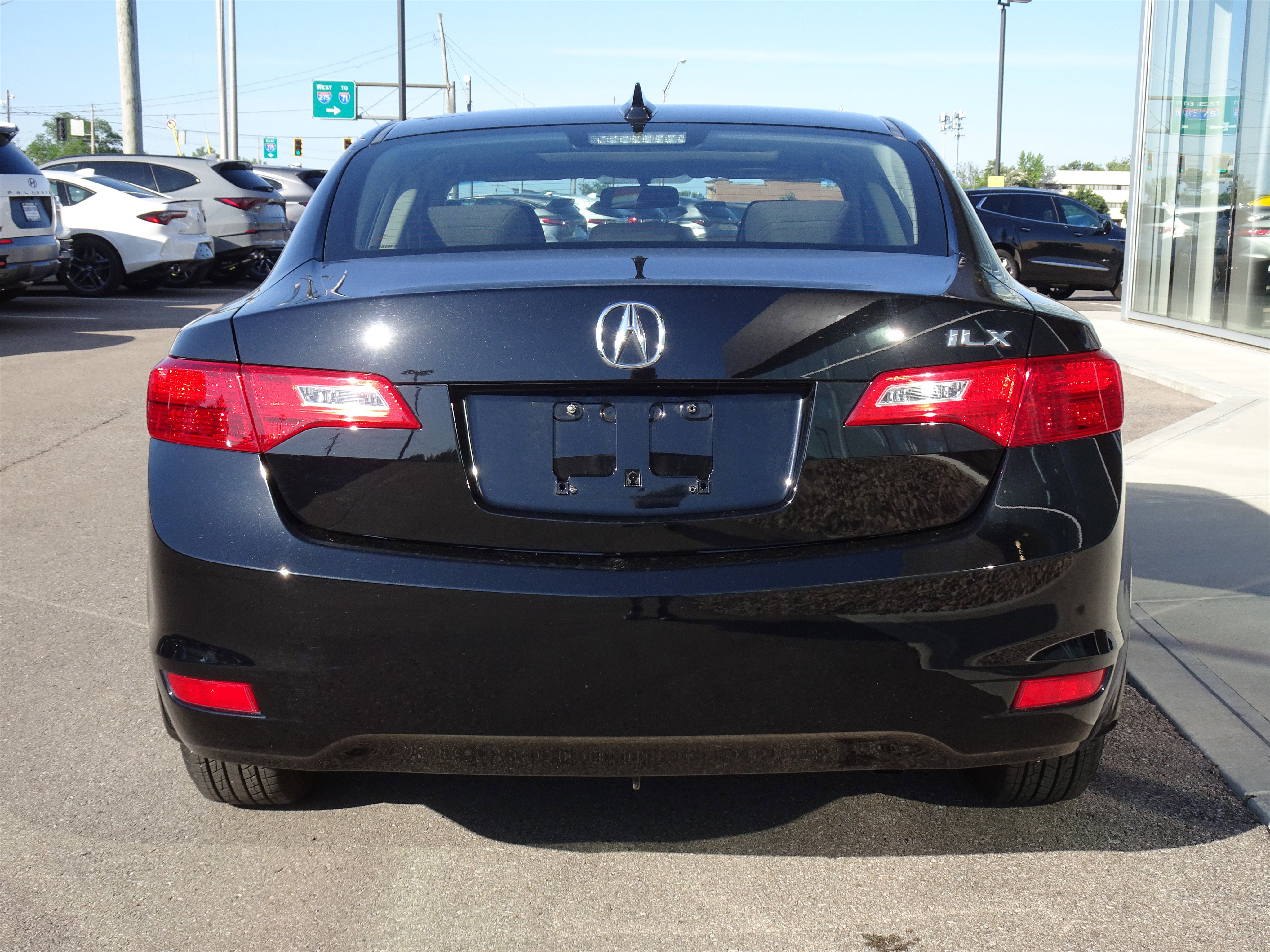 Used 2013 Acura ILX FWD image 4