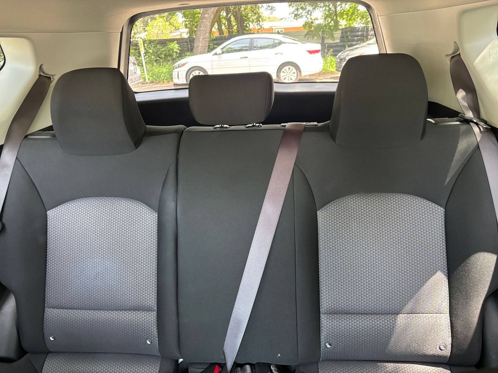 Used 2025 Kia Soul LX w/ LX Technology Package FWD image 35